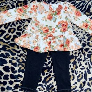 Laura Ashley top w/ Levi Knit Leggings!